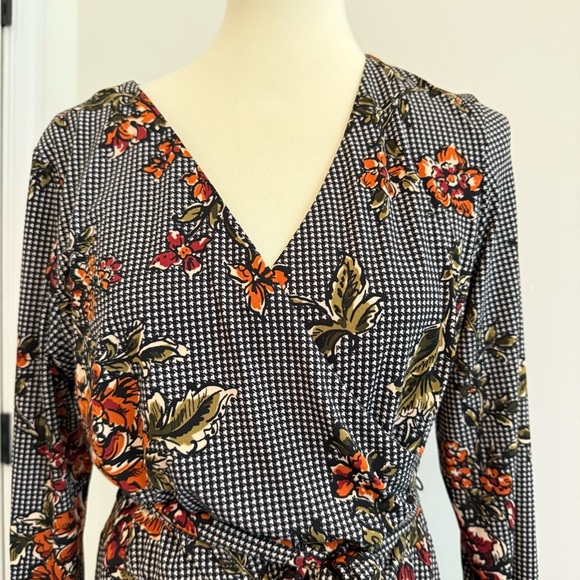 Ronni Nicole Women's Size 10 Midi V Neck Dress Houndstooth Floral Dark Academia - Picture 3 of 12